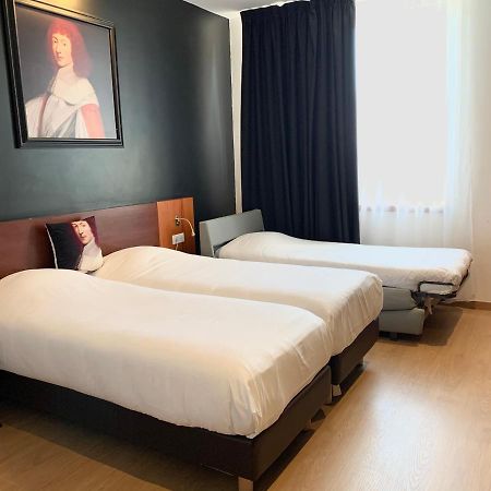 Hotel Des Lys Versailles Kültér fotó